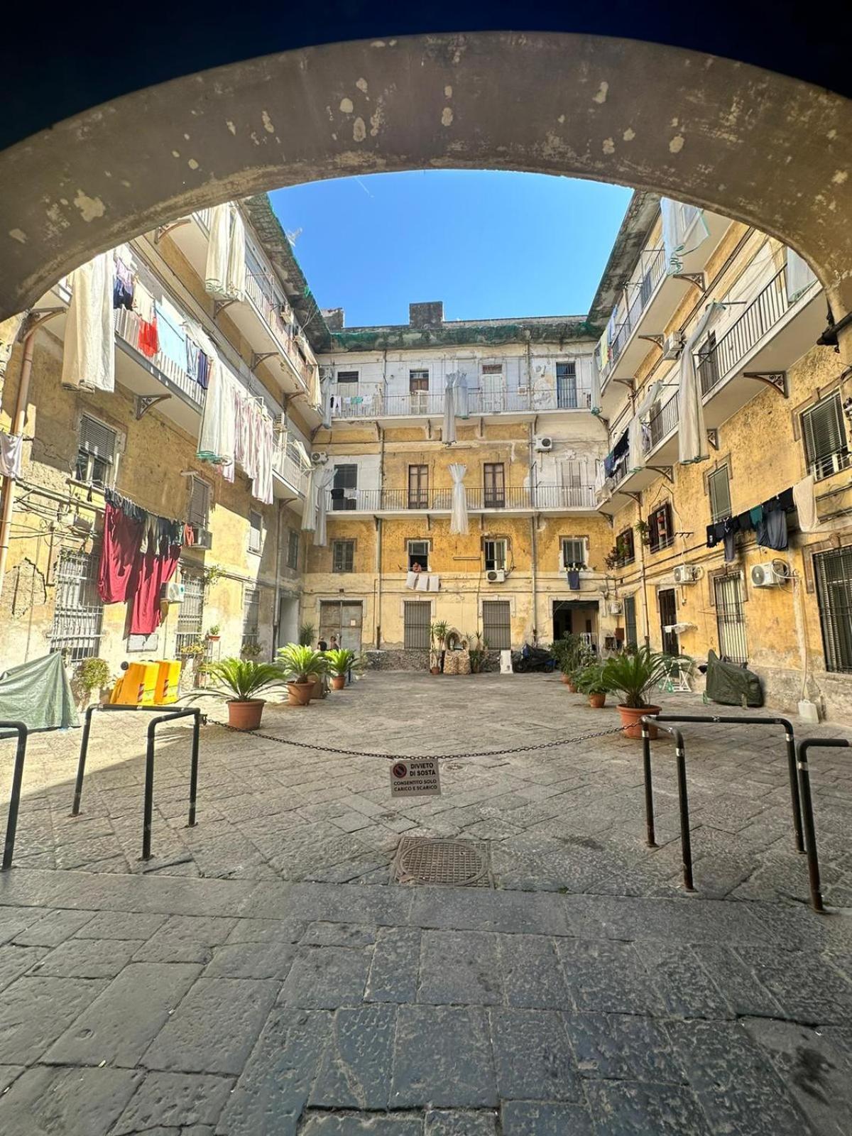 Hv Suites Decumanus Napoli Esterno foto